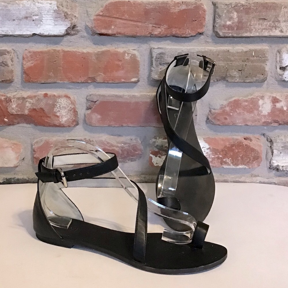 RAYE Women’s Black Toe Ankle Strap Leather Flat Sandals 9